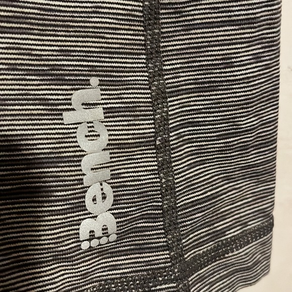 Bench workout top - Picture 3 of 5